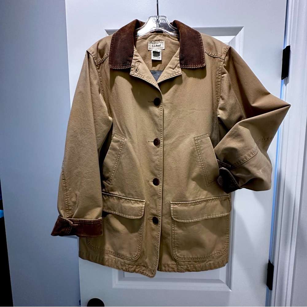Vintage Women’s L.L Bean Chore Coat Barn Coat Field Jacket in Tan and Brown
